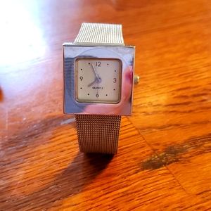 NWOT  Yves Rocher watch